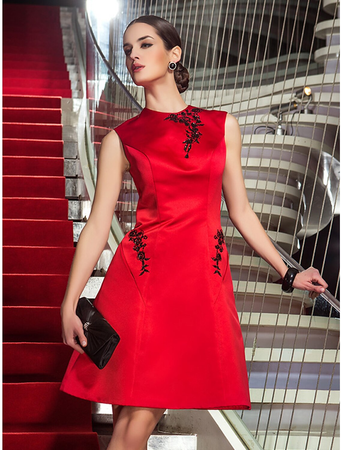 Wholesale A-Line Elegant Dress Christmas Homecoming Knee Length Sleeveless Jewel Neck Satin with Beading Appliques
